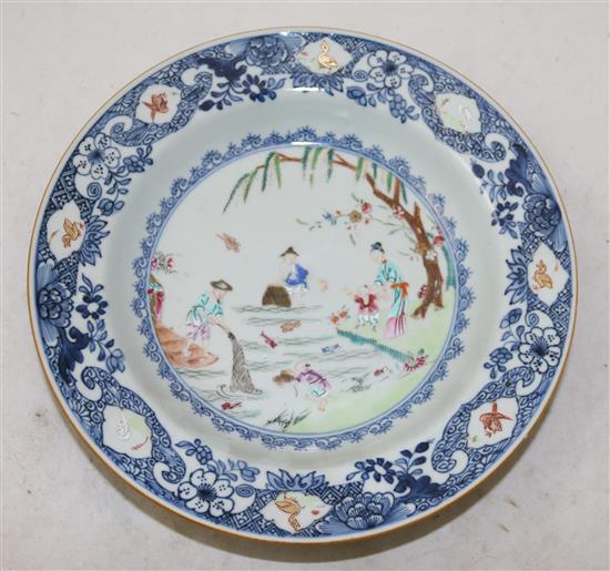 A pair of Chinese famille rose soup plates and matching plate, Qianlong period, diameter 23cm (3)